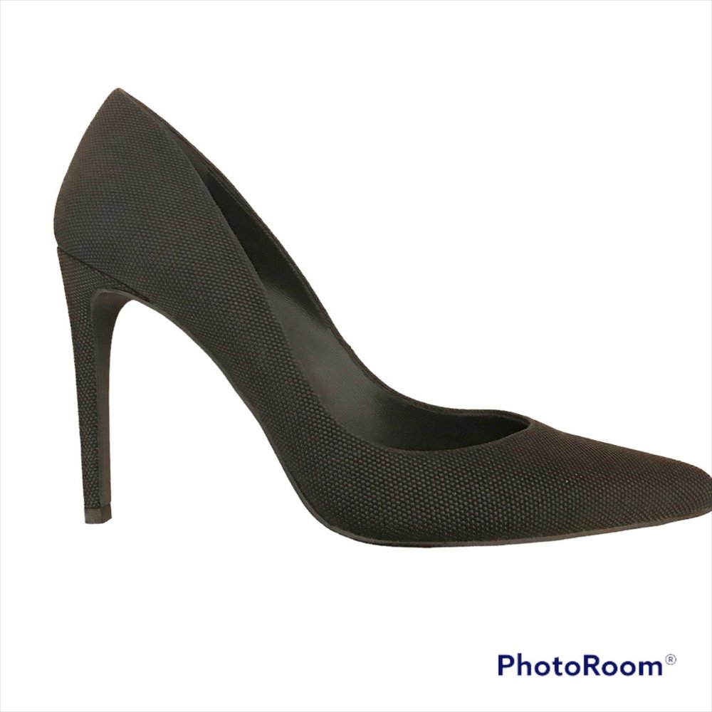 NEW STUART WEITZMAN Curvia Black Bead Nappa Heel US 7M